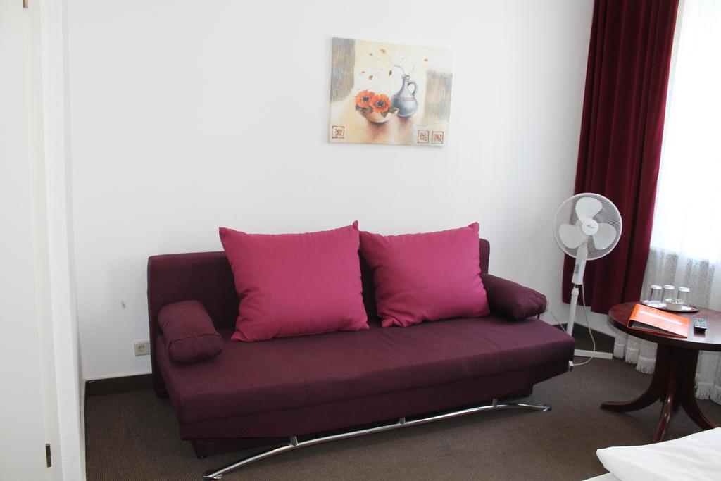 Double Room with Extra Bed,284068:JPEG